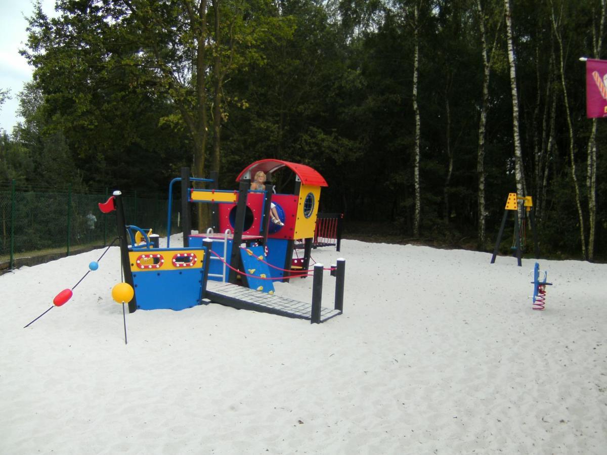 Camping De Binnenvaart Superior Chalet Aan de Wolfsberg Kültér fotó